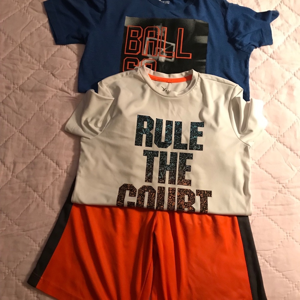 Old navy shorts and 2 shirts size L/G 10/12